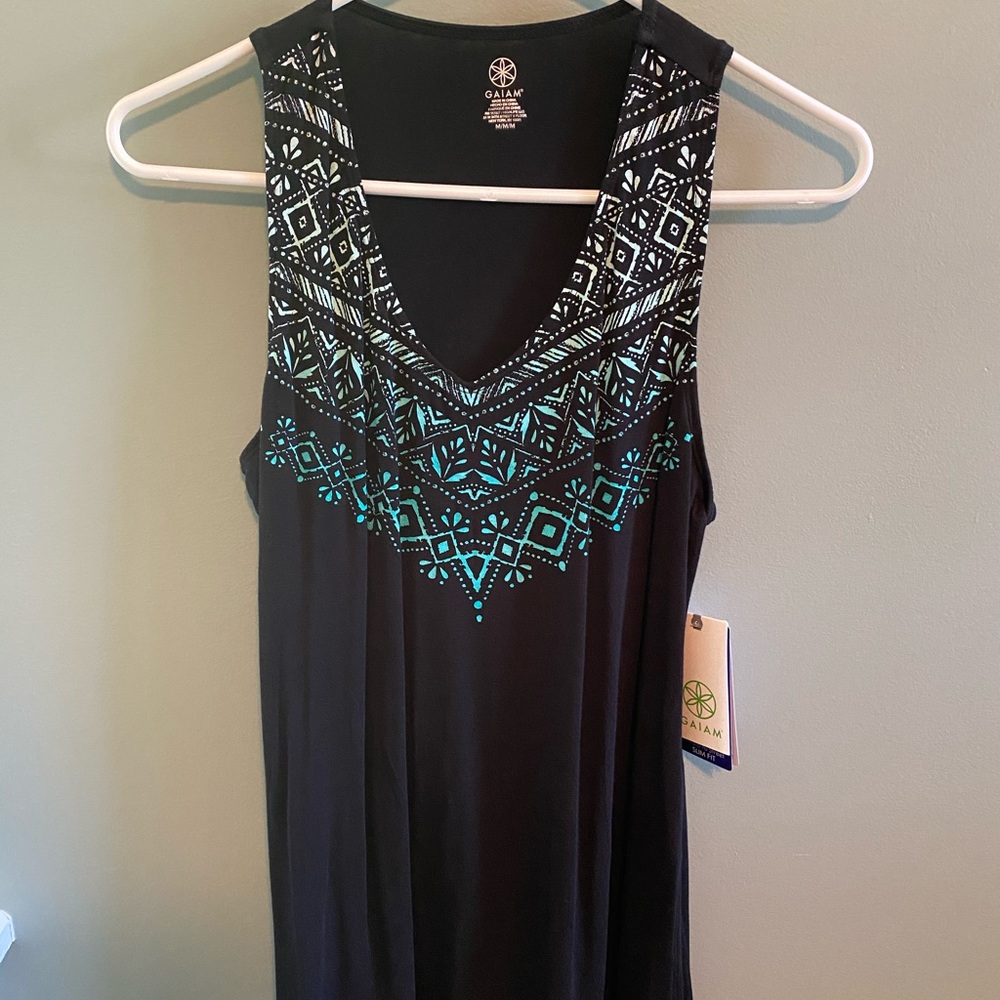 🆕 NWT Gaiam Lunar Tank Ombré Cassie top